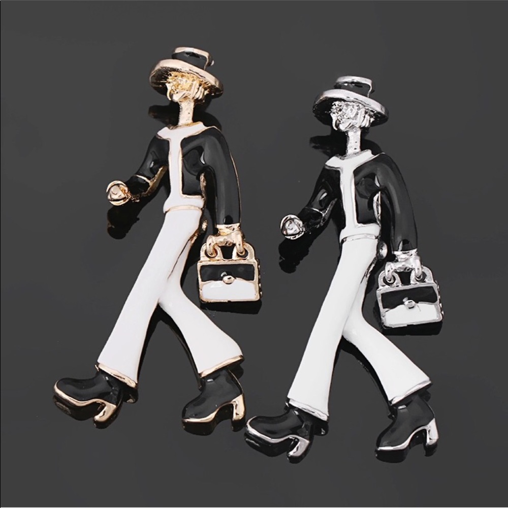 PAIR Silver Gold Black White Ladies Brooches